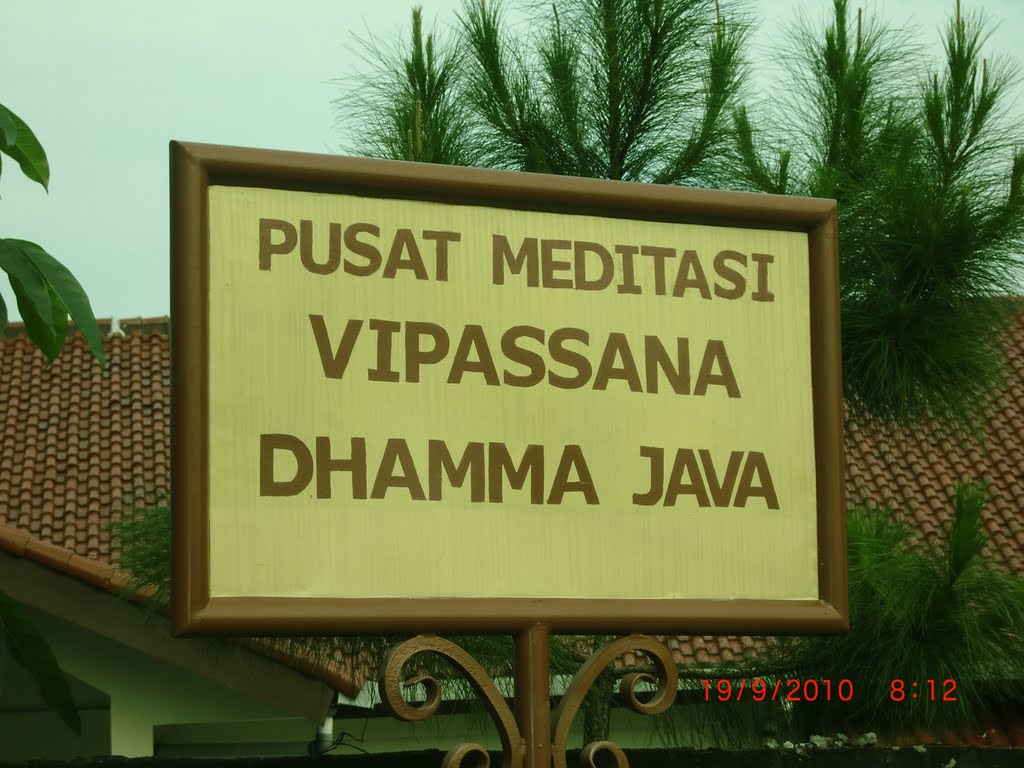 Vipassana Meditation Center Dhamma Java Image