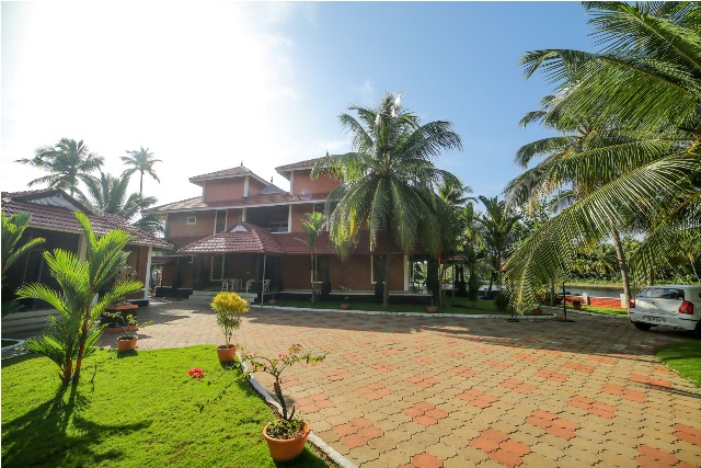 Sree Chithra Ayur Home Ayurveda Center 