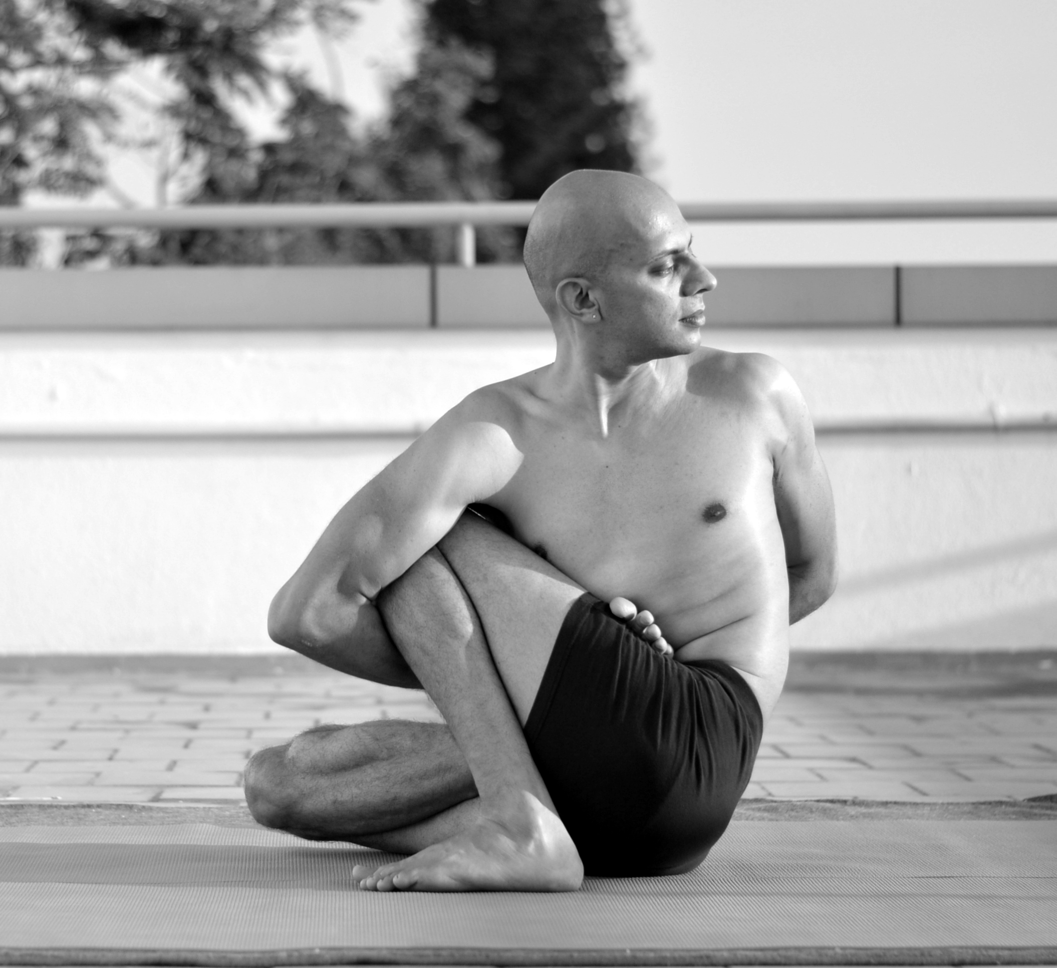 Surya Jyothi Yoga Vedanda Sadhana Gurukulam India