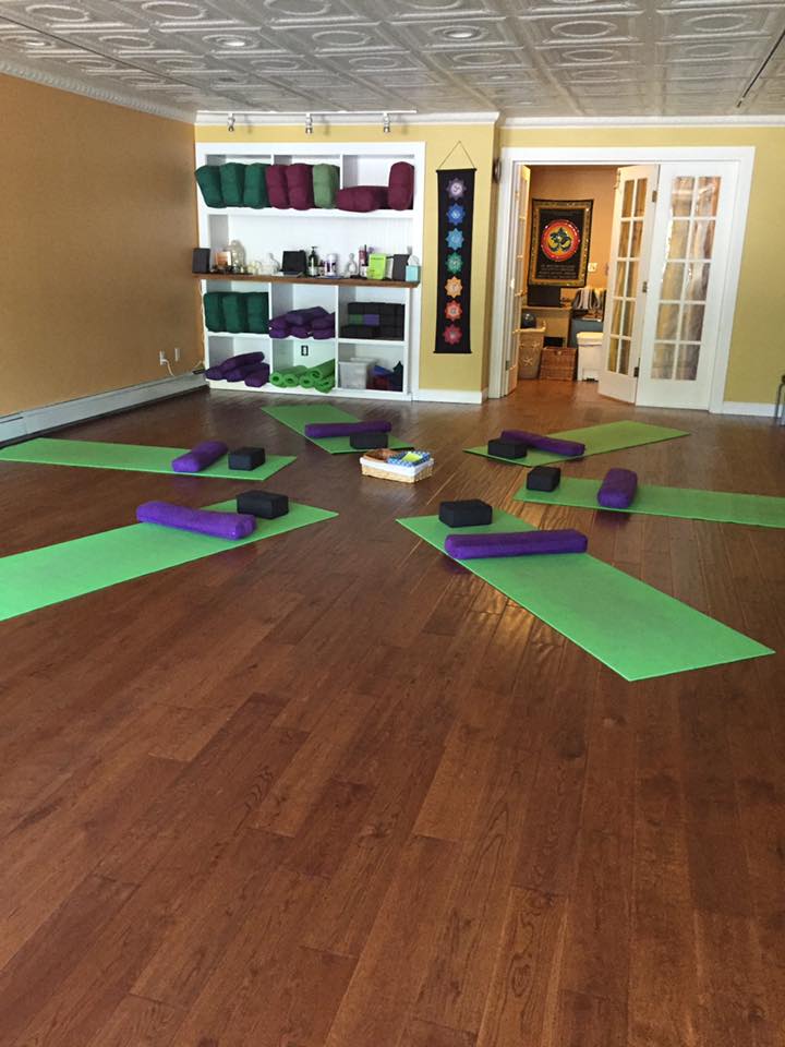 Yogaholic Yoga Studio 