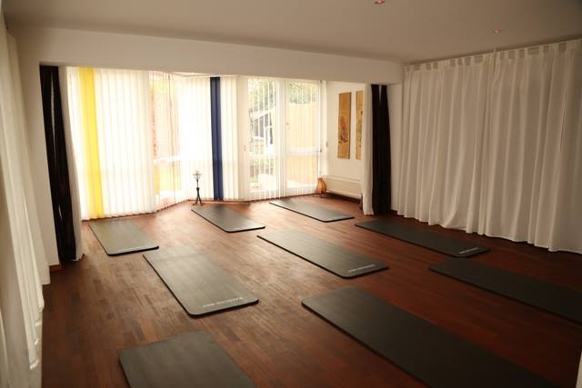 Nackt Yoga Studio