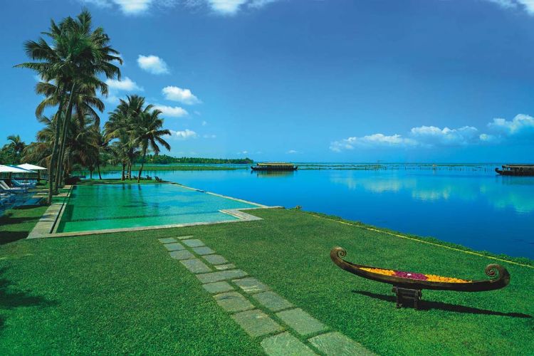 Kumarakom Lake Resort 