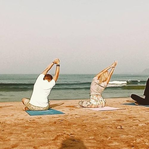 Beach and Hills Yoga 