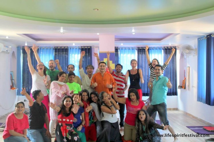 Dev OM Meditation and Happiness Commune - Teacher Training School Rishikesh