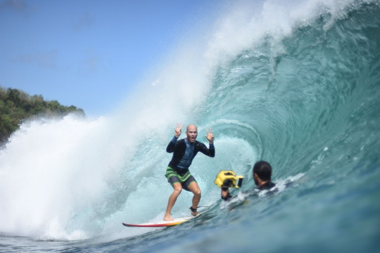 Aloha Bali Surf & Yoga Retreat Indonesia