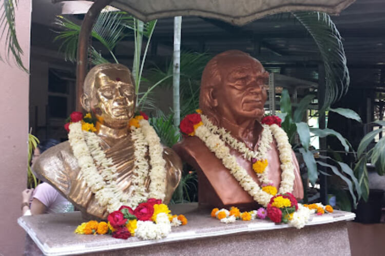 Ramamani Iyengar Memorial Yoga Institute Pune