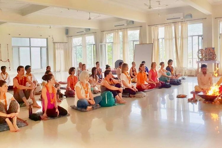 100 hrs yoga teacher training rishikesh, india191580113411.jpg