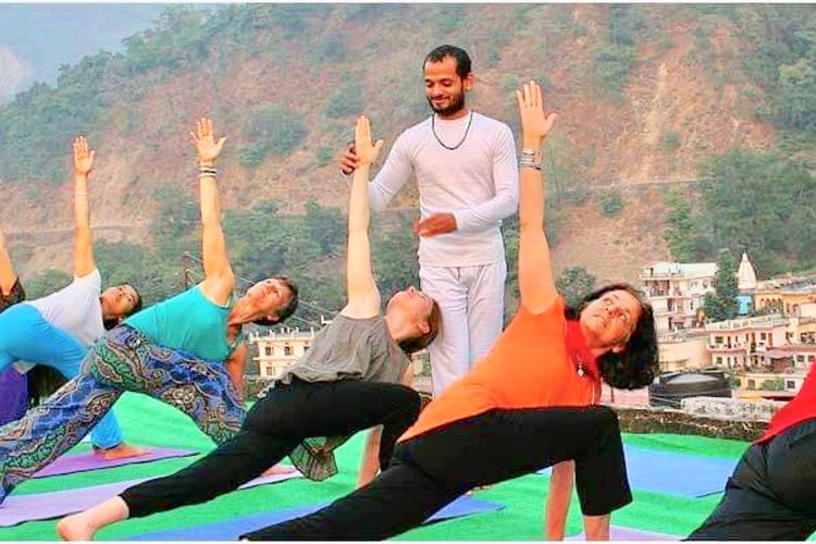 100 hrs yoga teacher training rishikesh, india331580113413.jpg