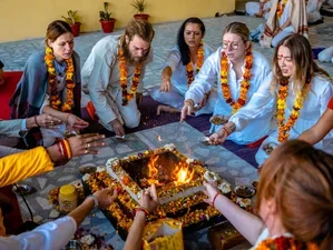 24 Day 300-Hour Hatha Ashtanga Vinyasa Yoga Teacher Training in Bali by World Peace Yoga School2.webp
