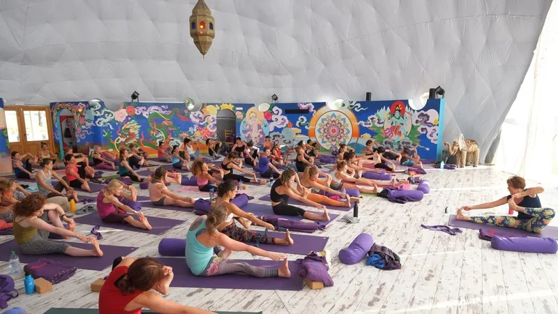 8 Day 50-hour Yin And Acupressure Yoga Teacher Training In Ca?diz, Andalusia, Spain8.webp
